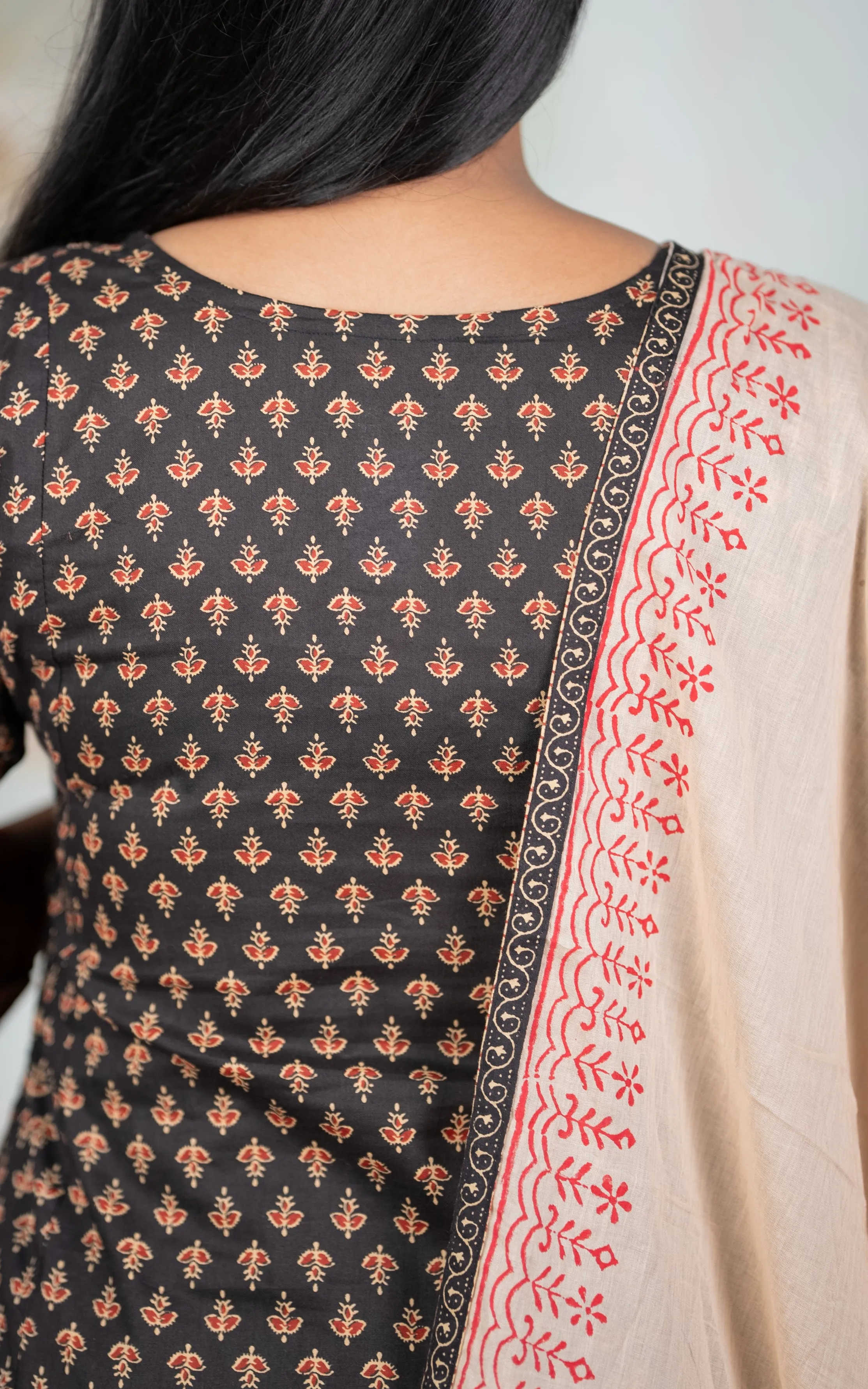 Gandha (Kurti Pant Dupatta)